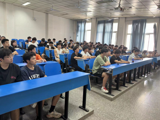 平顶山学院体育学院图片